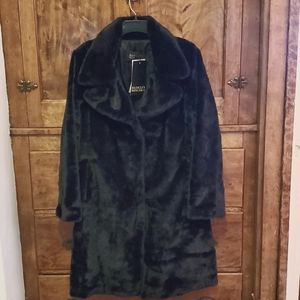 Badgley Mischka Faux Fur black coat, women's size medium/large. New with Tags!